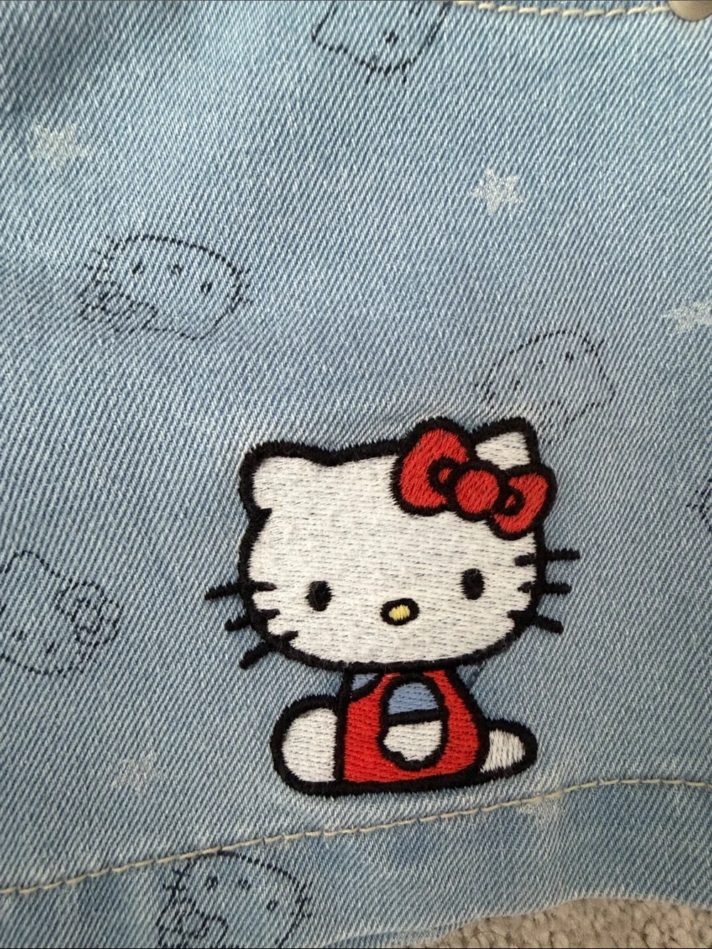 HELLO KITTY Denim Light Wash Shorts All-over Print And Patch